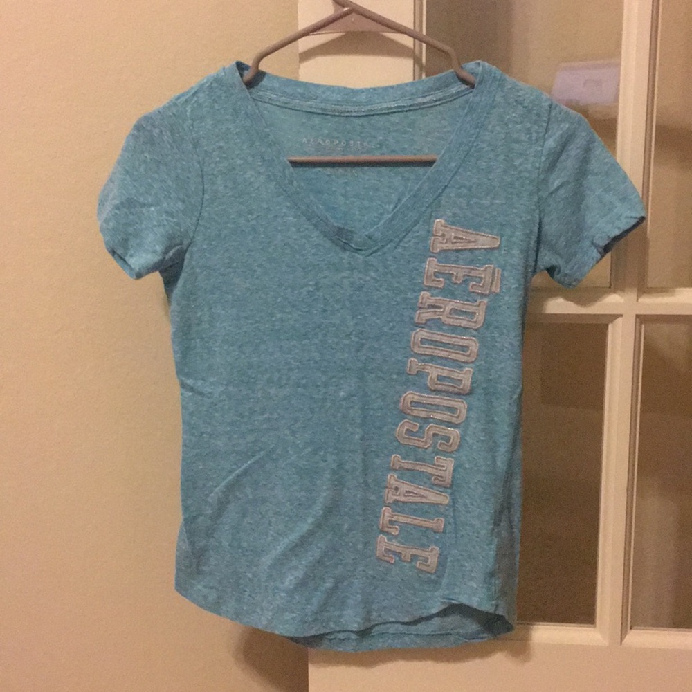 Aéropostale V-Neck Shirt